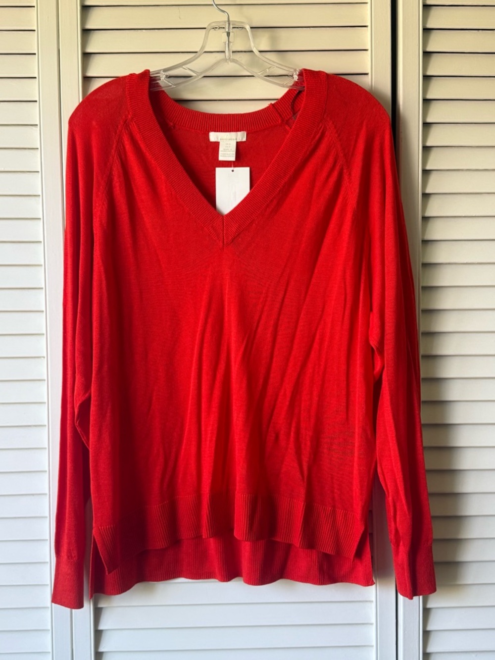 NWT H&M Women's Red V-Neck Sweater - Size S